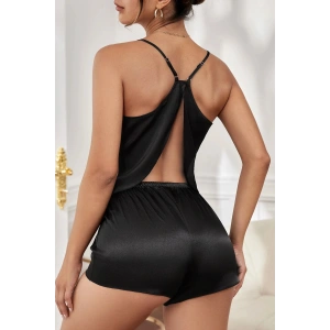 Kadın Siyah Asimetrik Sırt Dekolte Detaylı Şık Şortlu Gecelik Takım