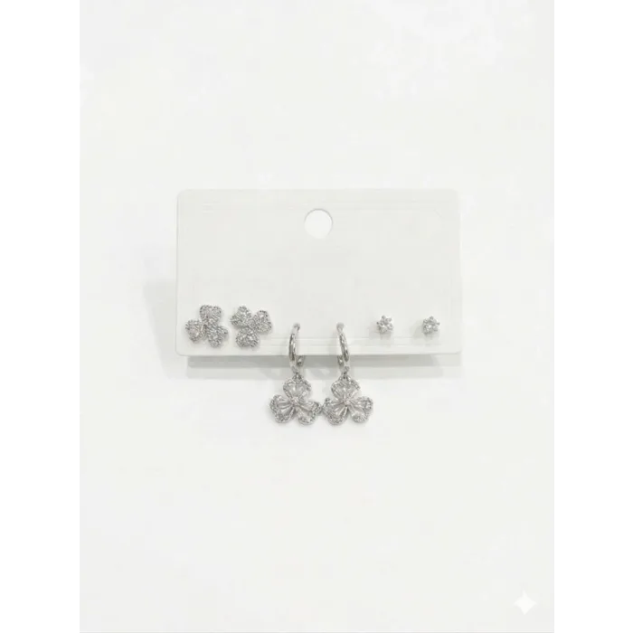 Üç Yaprak Çiçek Detaylı Altılı Küpe - Kp00560