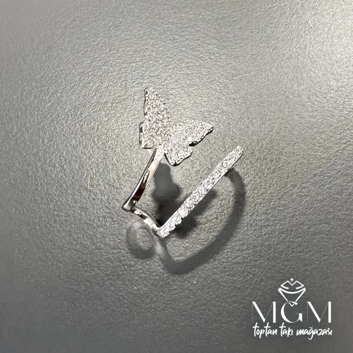 Zirkon Taşlı Kelebek Detaylı Küpe - Kp00127