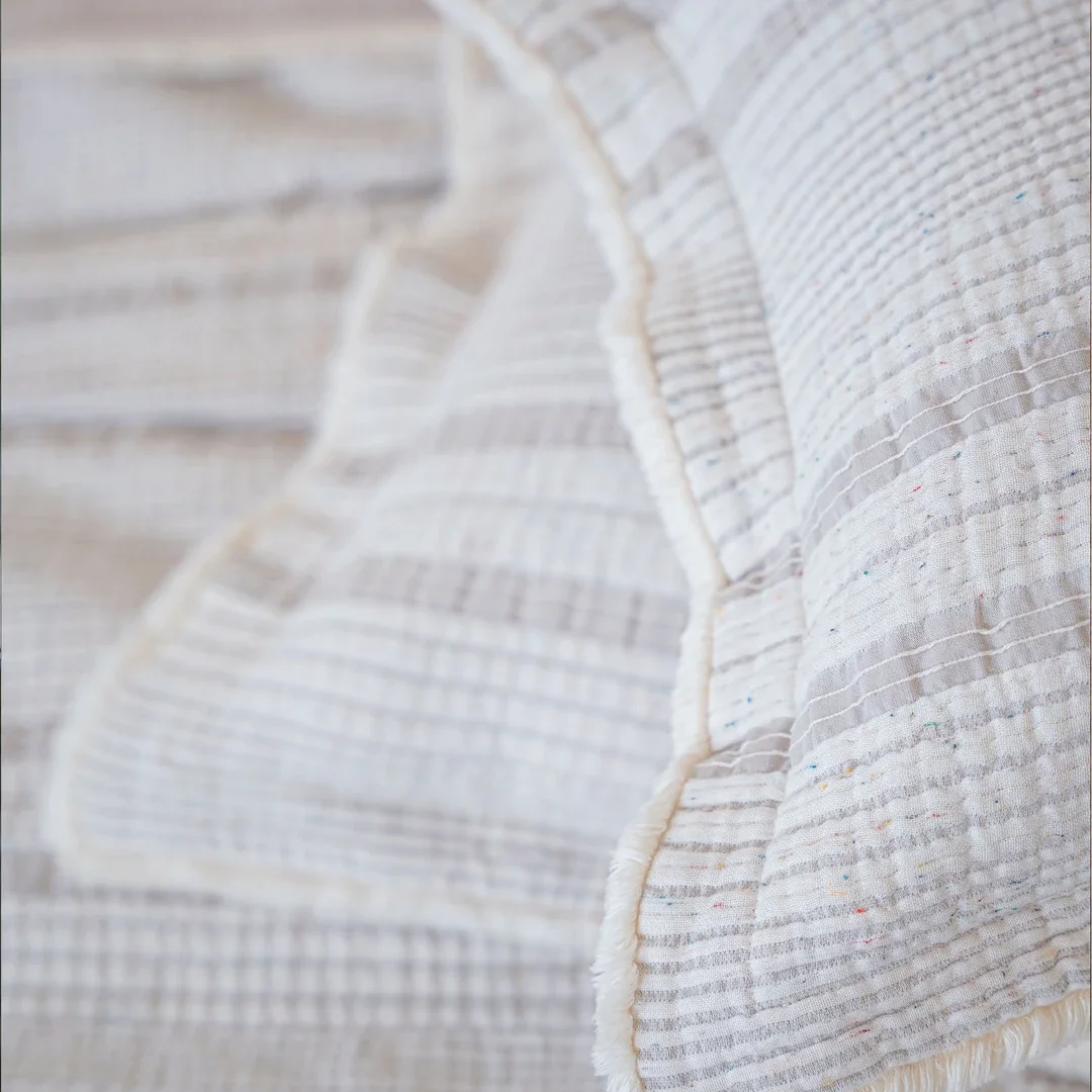 EcoCotton Hivda Çift Kişilik Yatak Örtüsü %100 Organik Pamuk Müslin Dolgulu-Bej 240x260