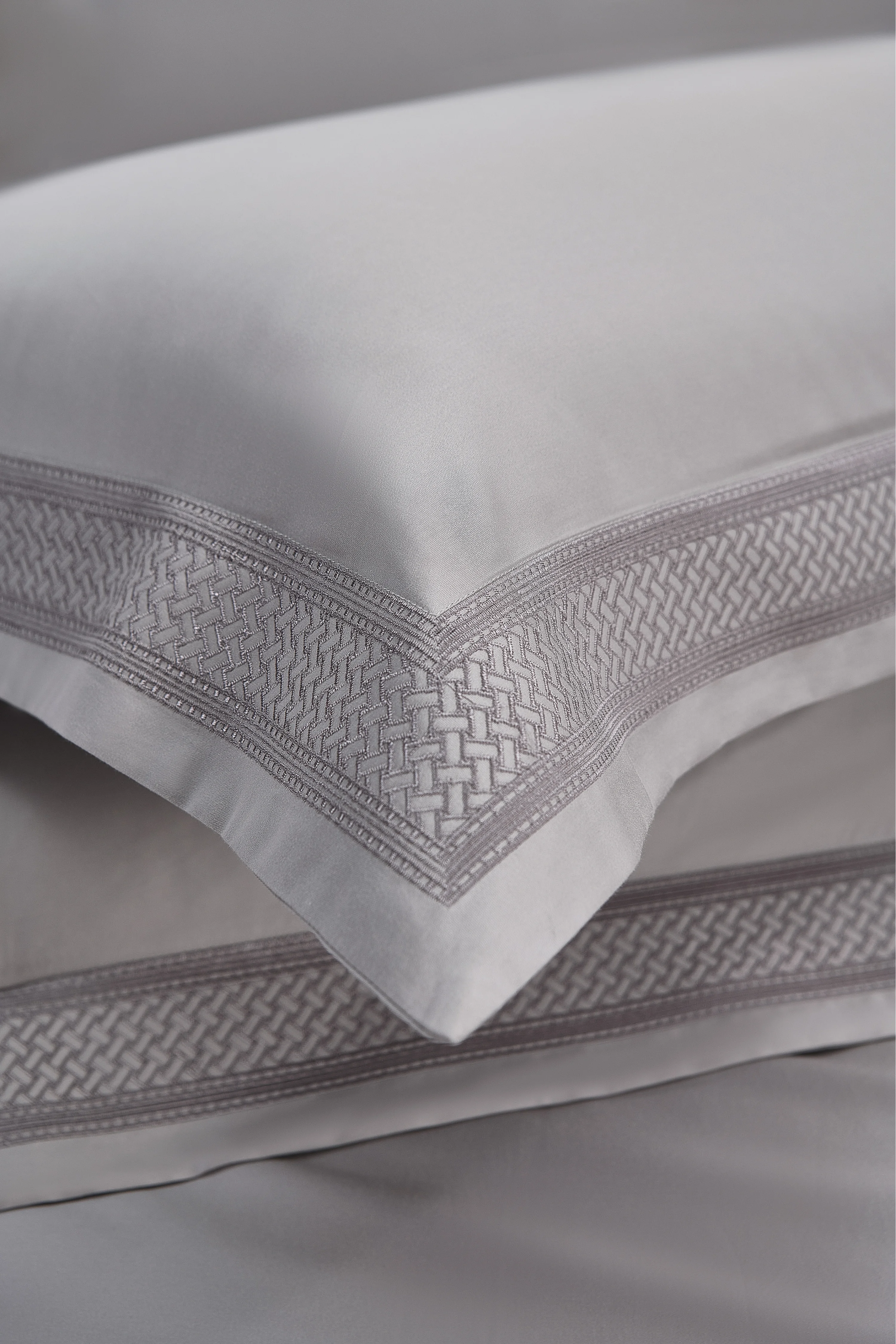 Zebra Casa Hilda 7 Parça Çift Kişilik Luxury Dantelli Nevresim Takımı-Gri 400Tc