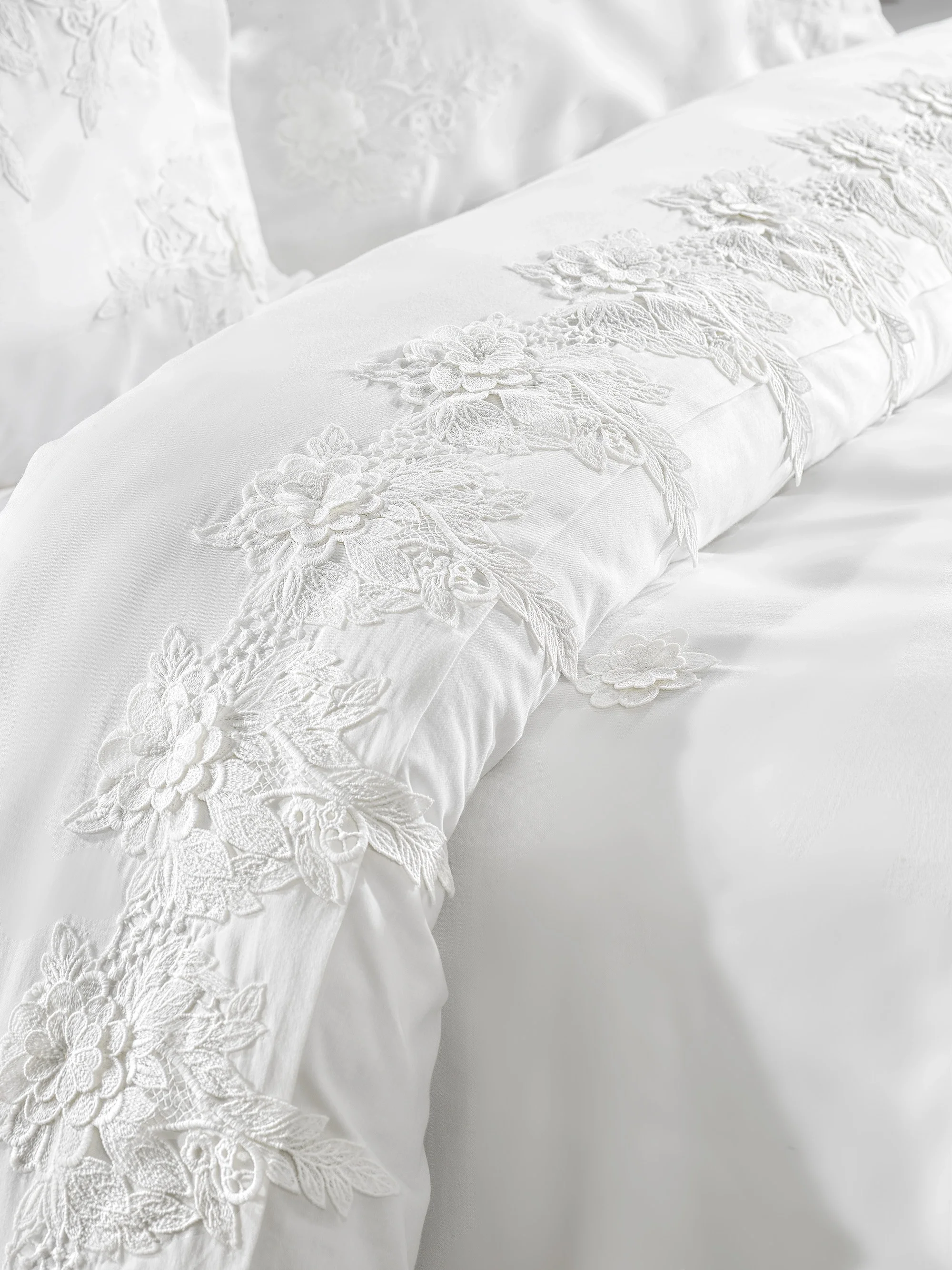 Zebra Casa Laıra 6 Parça Çift Kişilik Dantelli Nevresim Takımı-Krem