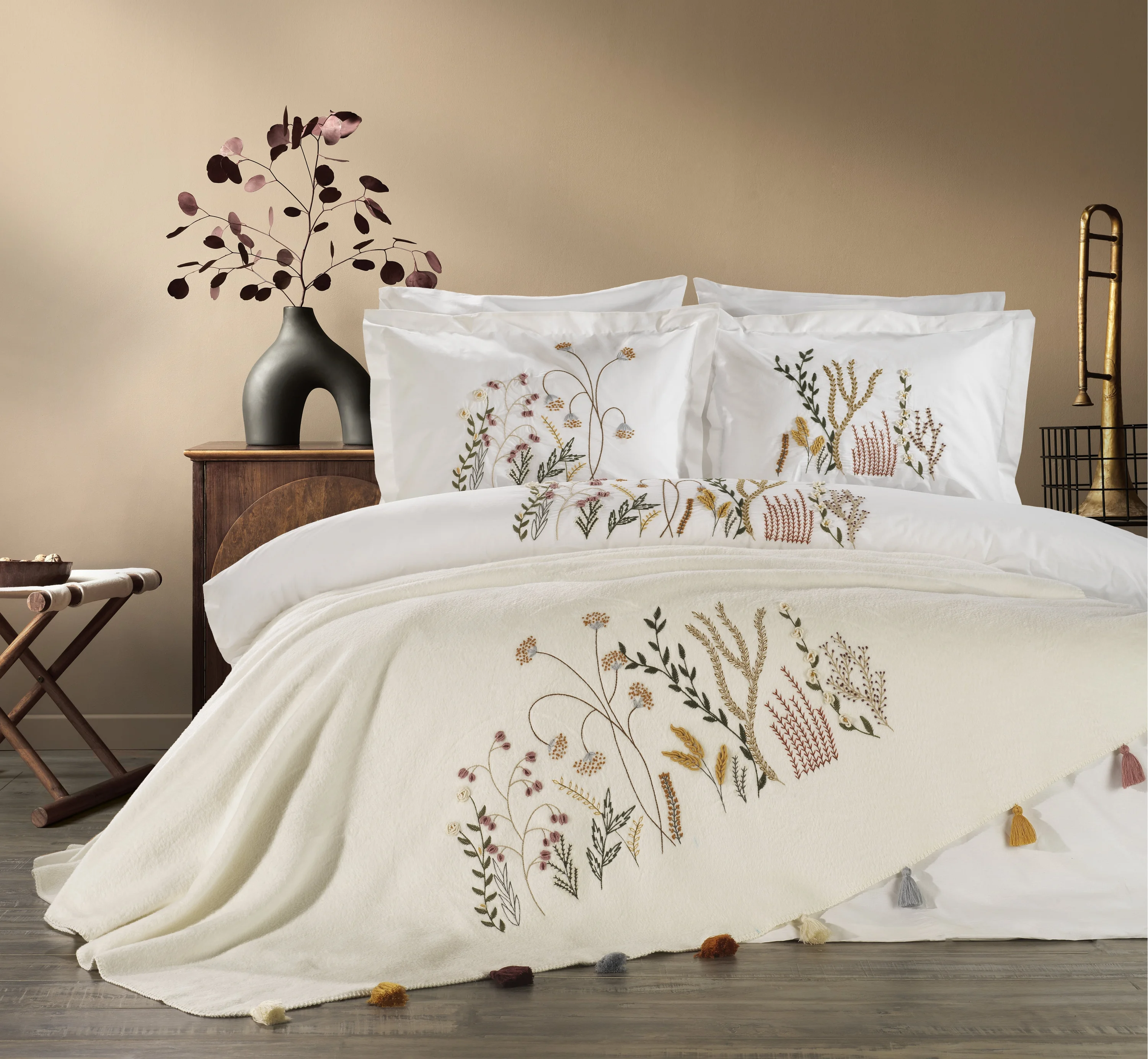 Zebra Casa Lenora 7 Parça El İşi Nakışlı Battaniye Seti-Krem