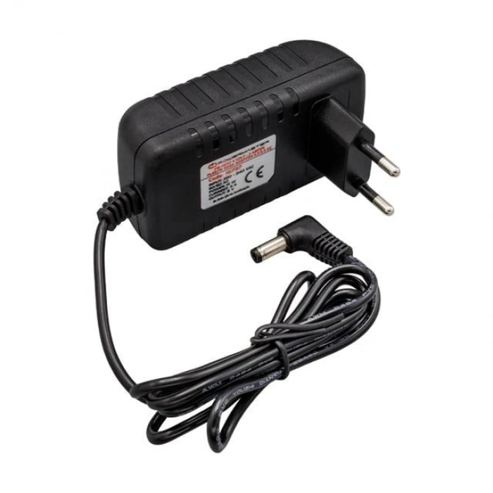 Powermaster PM-16737 5 Volt - 3 Amper 5.5*2.5 Mm Uçlu Plastik Kasa Adaptör