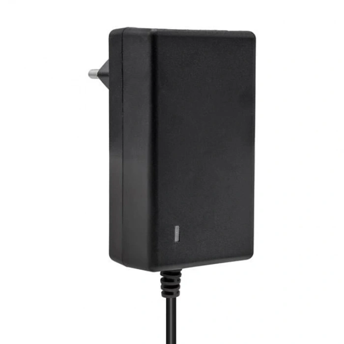 Weko 18 Volt 1 Amper Plastik Kasa Priz Tipi Adaptör 3.5*1.35 Uç