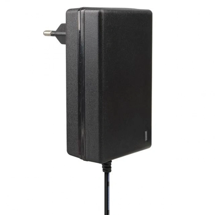 Weko 21 Volt - 2 Amper 5.5*2.5 Mm Uçlu Kırmızı Yeşil Ledli Priz Tipi Şarjlı Matkap Adaptörü