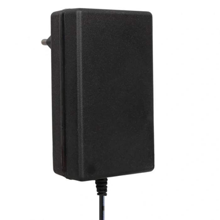 Weko WK-37909 9 Volt - 3 Amper 3.5*1.35 Mm Uçlu Yerli Üretim Priz Tipi Adaptör