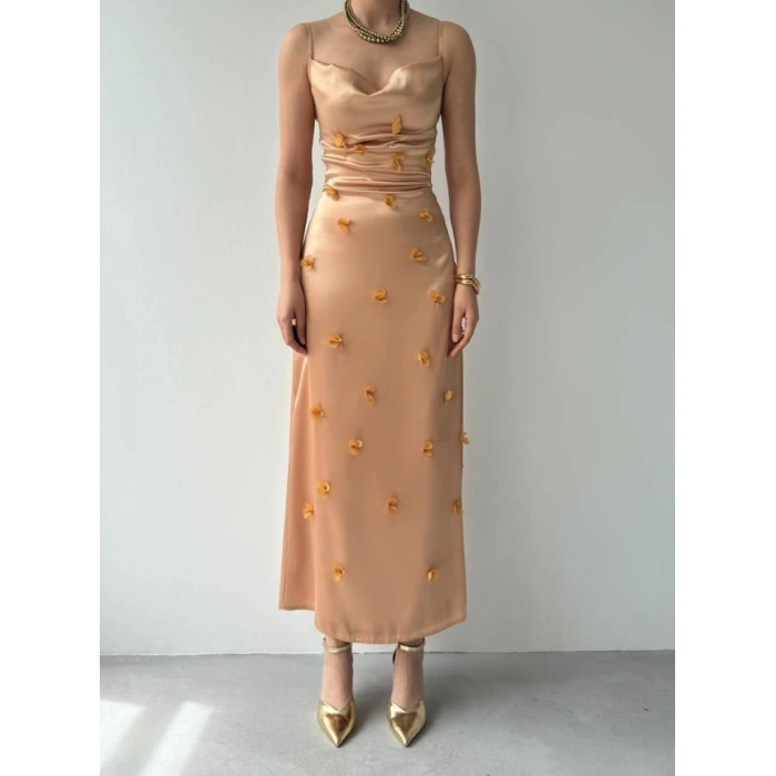 Dora Çiçek Detaylı Elbise