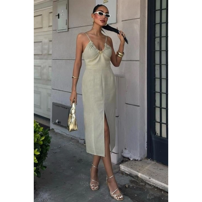 Göğsü Aksesuarlı Önü Yırtmaçlı Elbise 2899