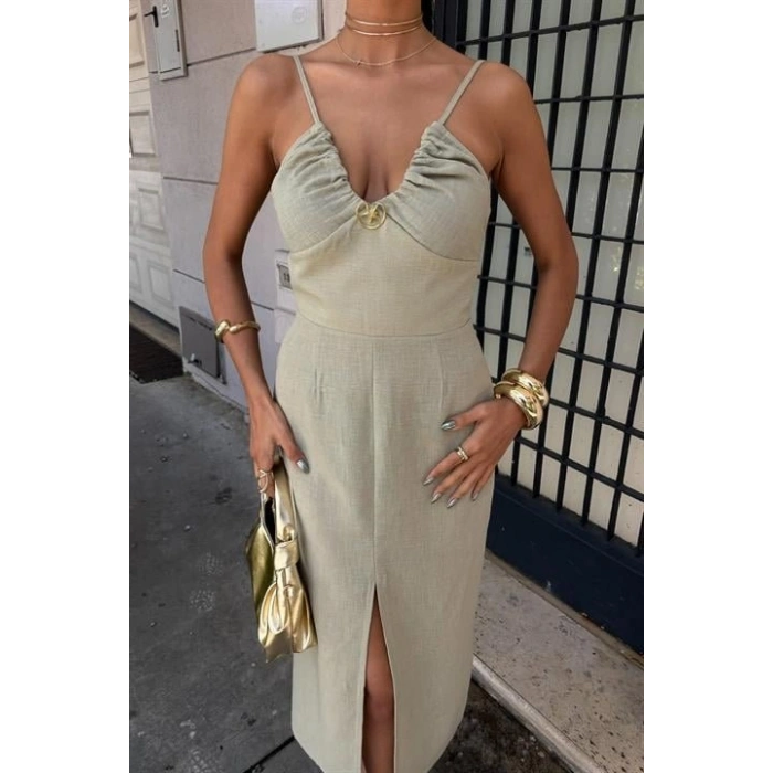 Göğsü Aksesuarlı Önü Yırtmaçlı Elbise 2899