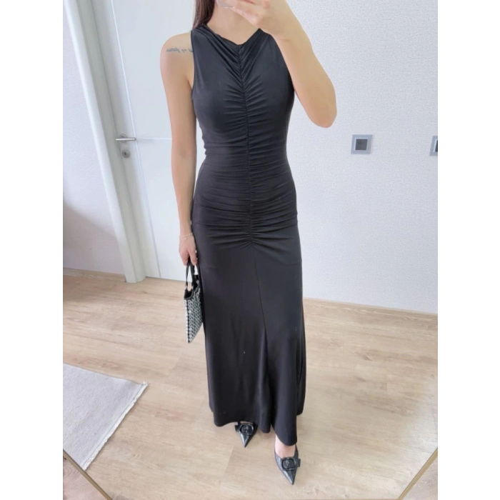 Kolsuz Büzgülü Uzun Elbise - Siyah