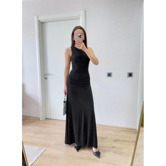 Kolsuz Büzgülü Uzun Elbise - Siyah