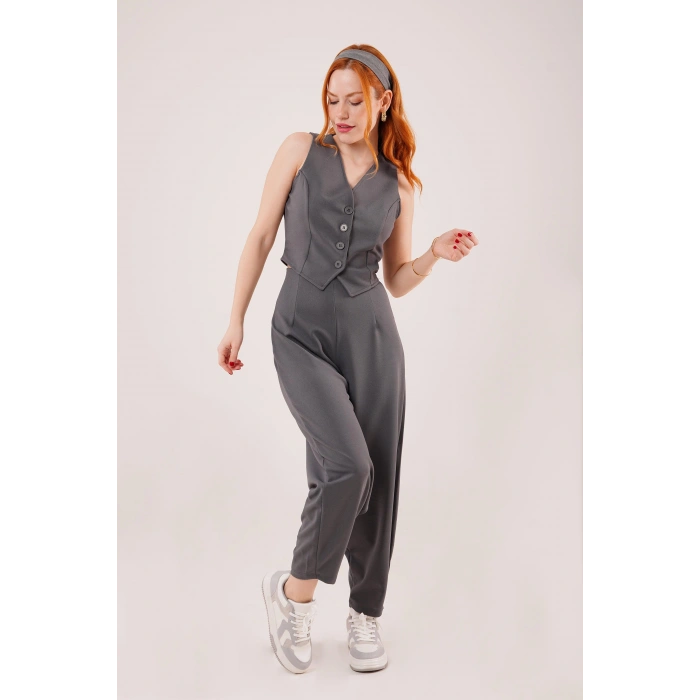 Önü Düğmeli Gri Yelek