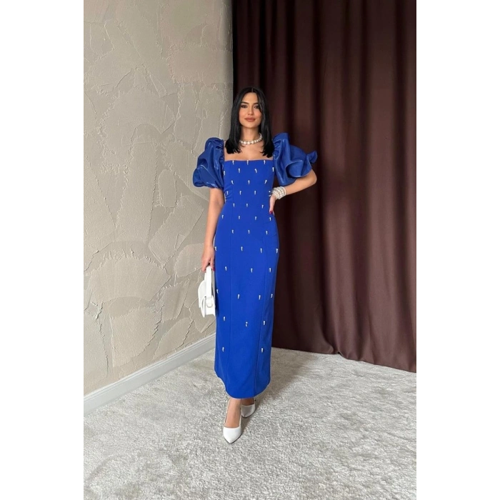 Saks İşlemeli Kolu Garnili Elbise