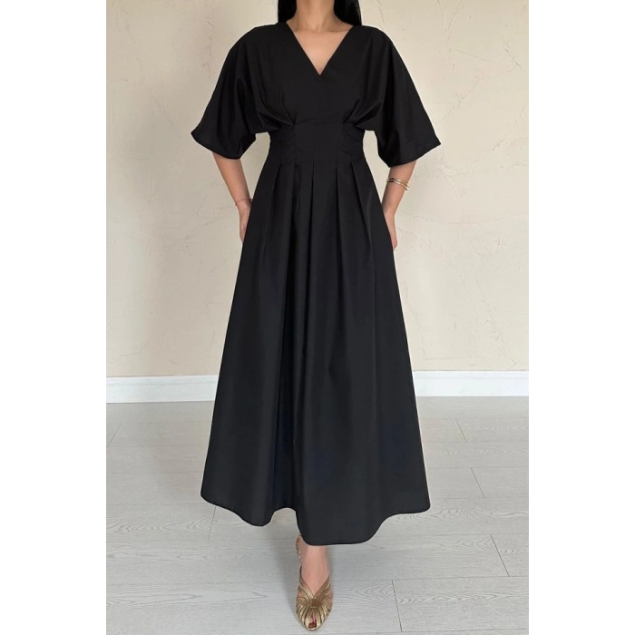 Siyah Pileli Uzun Elbise