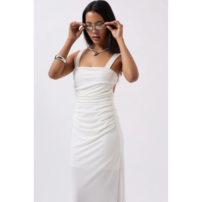 Yırtmaç Detay Sırt Dekolte Elbise