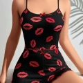 Kadın Siyah Dudak Desenli Şortlu Pijama Takımı Rahat Şık 2’li Set