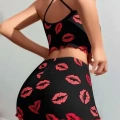 Kadın Siyah Dudak Desenli Şortlu Pijama Takımı Rahat Şık 2’li Set