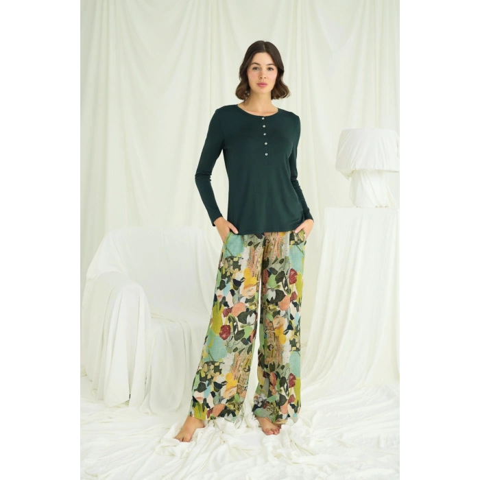 Çiçek Ve Yaprak Desenli Pijama Takımı