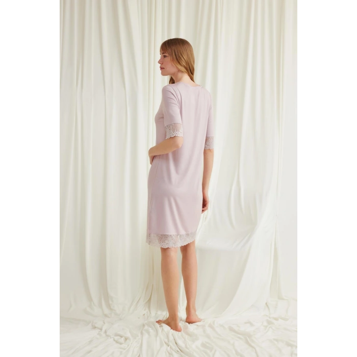 Dantel Detaylı Kısa Kollu Ve Önü Düğmeli Gecelik