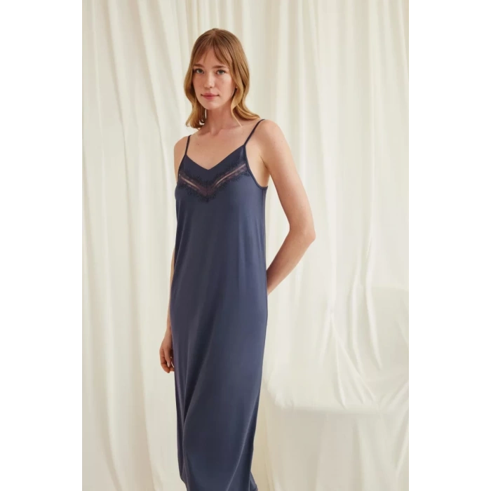 Dekolteli Yakası Ve Kolu Dantelli Sabahlık Takımı