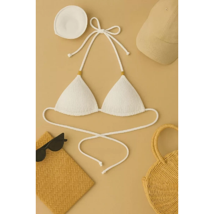 Kadın Beyaz Pedli Üçgen Bikini Üstü Halter Bağlamalı Aksesuarlı