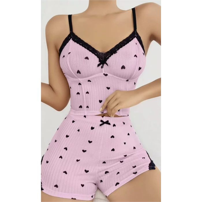 Kadın Pembe Kalp Desenli Askılı Şortlu Pijama Takımı Rahat Şık 2’li Set