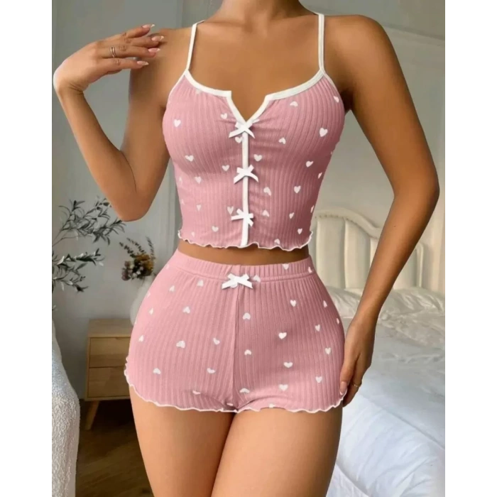 Kadın Pembe Kalp Desenli Askılı Şortlu Pijama Takımı Rahat Şık 2’li Set
