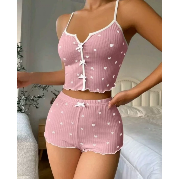 Kadın Pembe Kalp Desenli Askılı Şortlu Pijama Takımı Rahat Şık 2’li Set