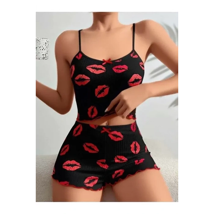 Kadın Siyah Dudak Desenli Şortlu Pijama Takımı Rahat Şık 2’li Set