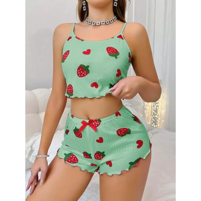 Kadın Yeşil Çilek Desenli Şortlu Pijama Takımı Sevimli Rahat 2’li Set
