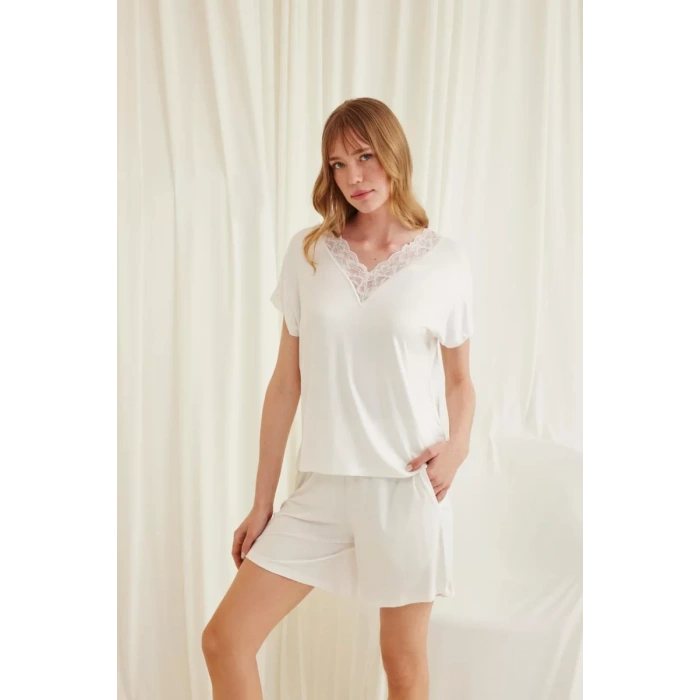 Kısa Kollu Dantelli V Yaka Şort Takımı