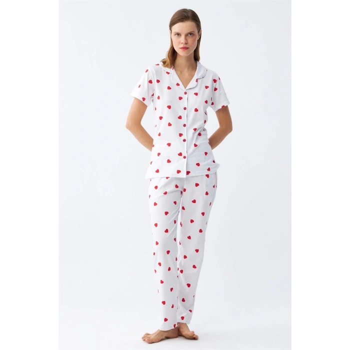 Moda Kadın Beyaz Kırmızı Kalpli Önden Düğmeli Pijama Takımı