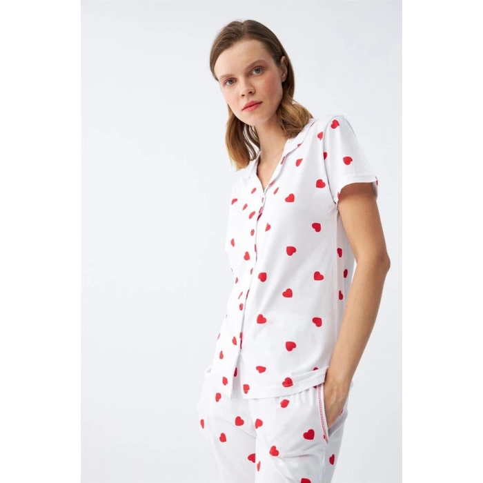 Moda Kadın Beyaz Kırmızı Kalpli Önden Düğmeli Pijama Takımı