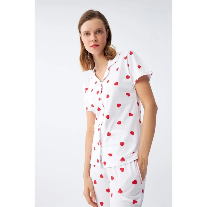 Moda Kadın Beyaz Kırmızı Kalpli Önden Düğmeli Pijama Takımı