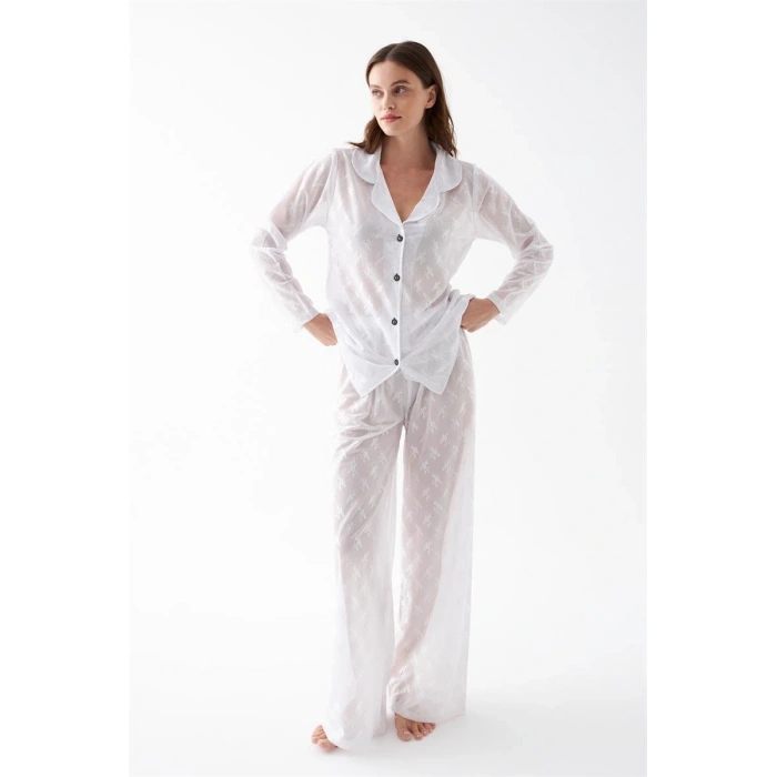 Moda Kadın Beyaz Şeffaf Jakar Düğmeli Pijama Takımı
