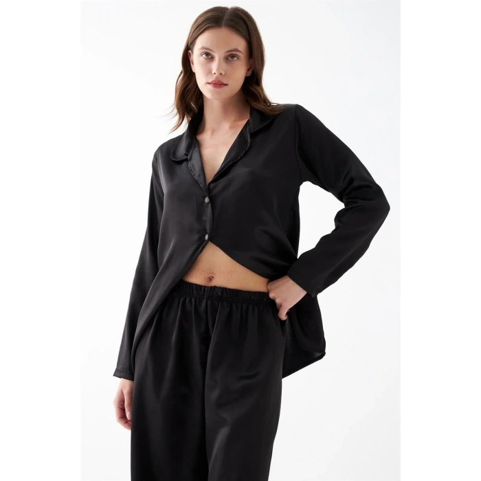 Moda Kadın Siyah Oversize Saten Pijama Takımı – Rahat Kesim Şık Ev Giyim Seti