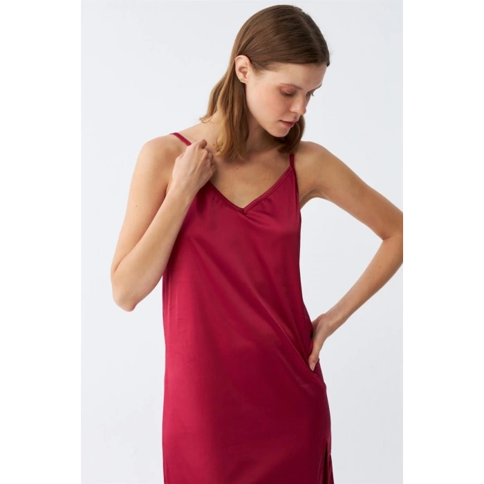 Moda Yırtmaçlı Uzun Saten Gecelik Bordo