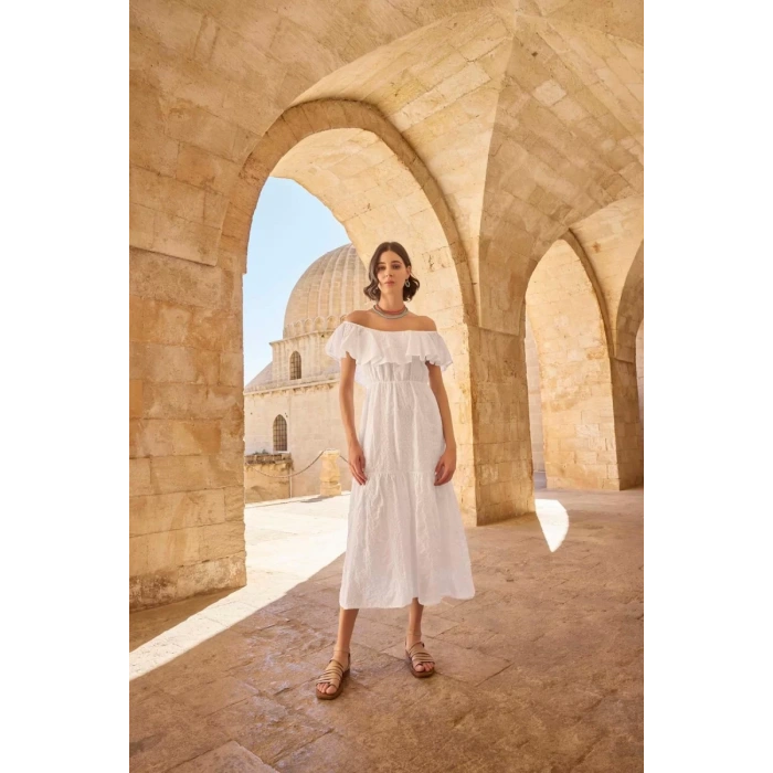 Pamuklu Kayık Yakalı Elbise