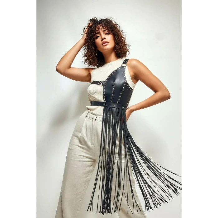 Siyah Etek Deri Zımbalı Asimetrik Püsküllü - Brf1014