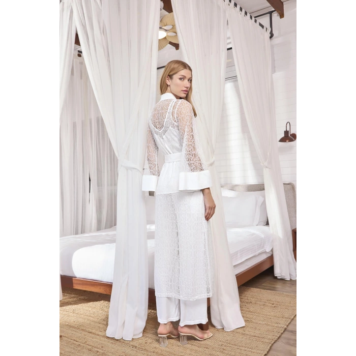 Uzun Kollu Dantelli Ve Kuşaklı Sabahlık