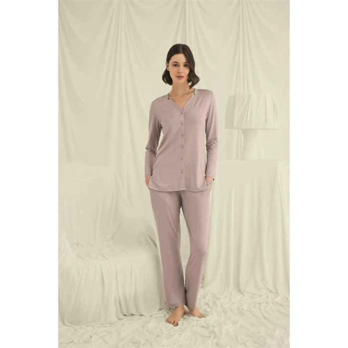 Uzun Kollu Düğmeli V Yaka Pijama Takımı
