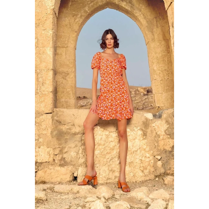 Viskon Çiçek Desenli Kısa Kollu Elbise