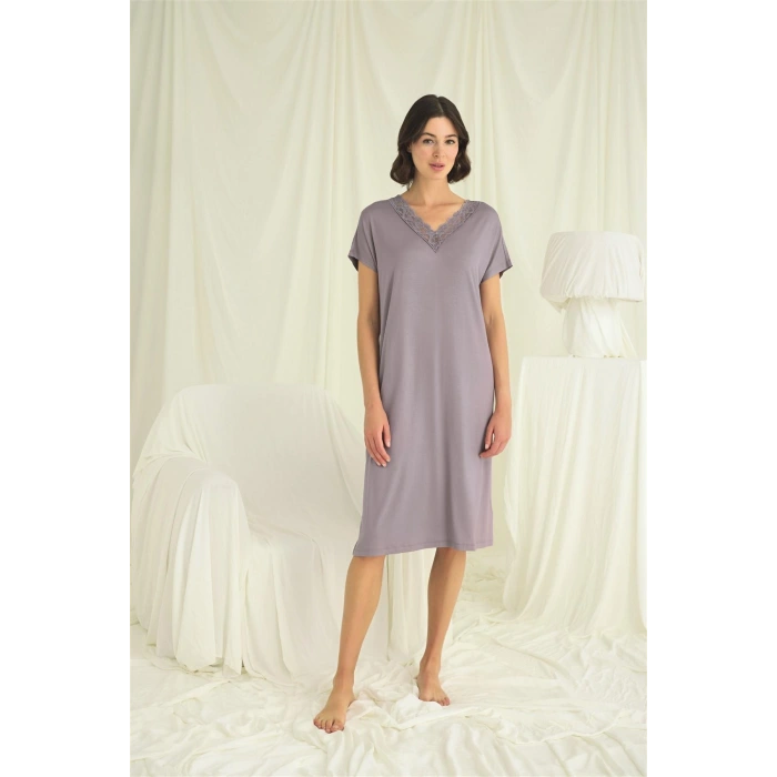 Yakası Dantelli Kısa Kollu Gecelik