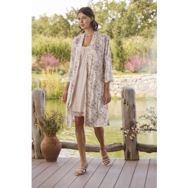 Çiçek Desenli Ve Dantelli Sabahlık Takımı