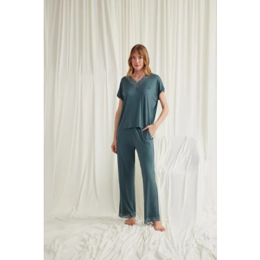 Kısa Kollu V Yakalı Dantelli Pijama Takımı