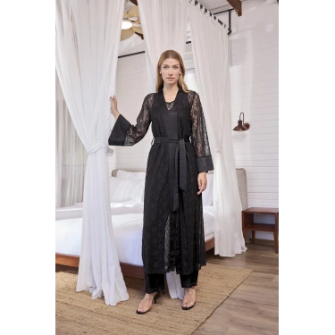 Uzun Kollu Dantelli Ve Kuşaklı Sabahlık