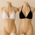 Kadın Siyah Ve Beyaz Minimal Kesim Üçgen Bikini Üstü