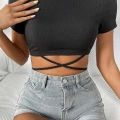 Kadın Siyah Yarım Kol Çapraz Bağlamalı Crop Top Bluz