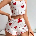 Pamuklu Beyaz Üstüne Kırmızı Kalp Desenli Askılı Şortlu Pijama Takımı
